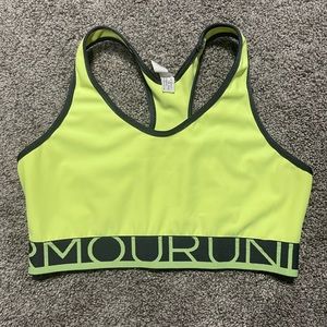 Under Armour sports bra size medium
